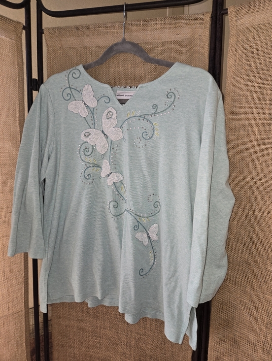Alfred Dunner Tops - Alfred Dunner Light Mint Green Long Sleeve Butterfly Embellished Top Beaded Med